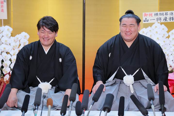 来年10月にはロンドンでの大相撲公演が開催。イギリスでも新横綱誕生のニュースは注目されている。写真:産経新聞社