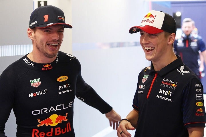 【通販激安】 F1】角田裕毅ではなくローソンを選んだ決め手は〝ドライビングの スポーツ選手