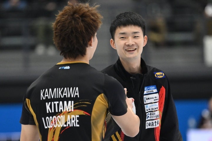 男子カーリングはロコ・ソラーレが劇的勝利を飾り、初の決勝進出を果たした。(C)JCA/H.IDE