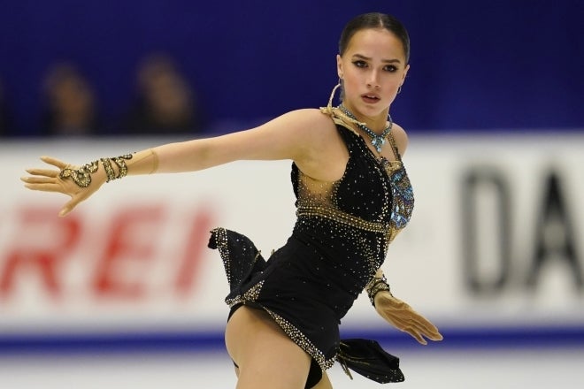 今も昔も変わらぬ美貌を誇るザギトワ。ロシアではいまやエンタメ界に欠かせない人気者だ。(C)AFLO