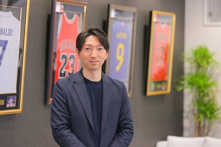 日本唯一のスポーツメモラビリア専門企業を2004年に創業した伊藤大也氏。