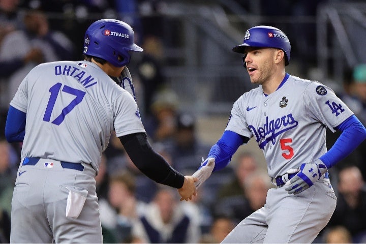 大谷やフリーマンがのような強打者が揃うドジャースが「世界に得点の雨を降らせる準備が整っていそうな10球団」の１位に選出された。(C)Getty Images