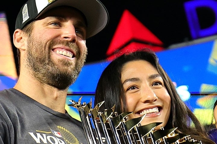 クリス・テイラーと妻メアリーさんは、2022年に結婚。23年に長男が生まれている。(C)Getty Images