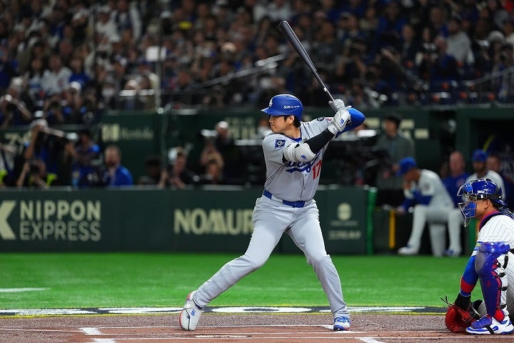 現役プロ野球選手も歴史的開幕戦を見届けた。(C)Getty Images