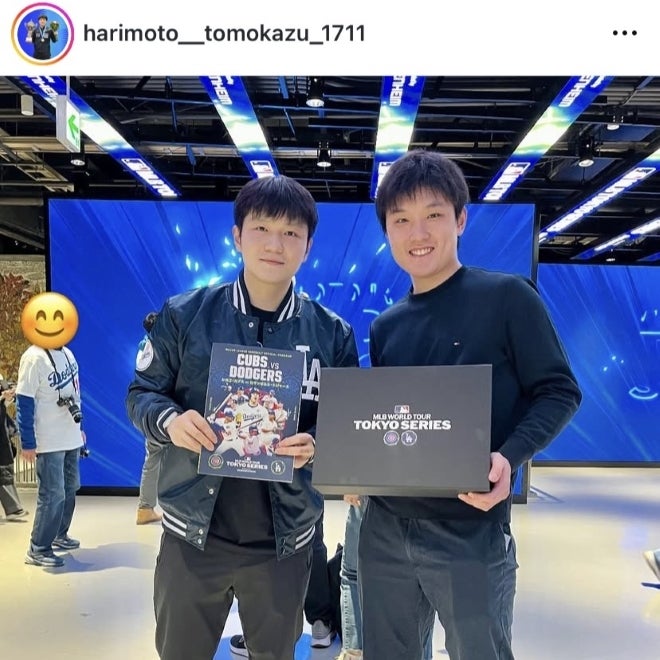 東京ドームで再会を果たした張本（右）と樊振東（左）。後者はMLBアンバサダーを務めている（画像は張本智和公式インスタグラムのスクリーンショット）。