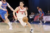 河村がＧリーグで12得点＆５アシストをマークした。(C)Getty Images