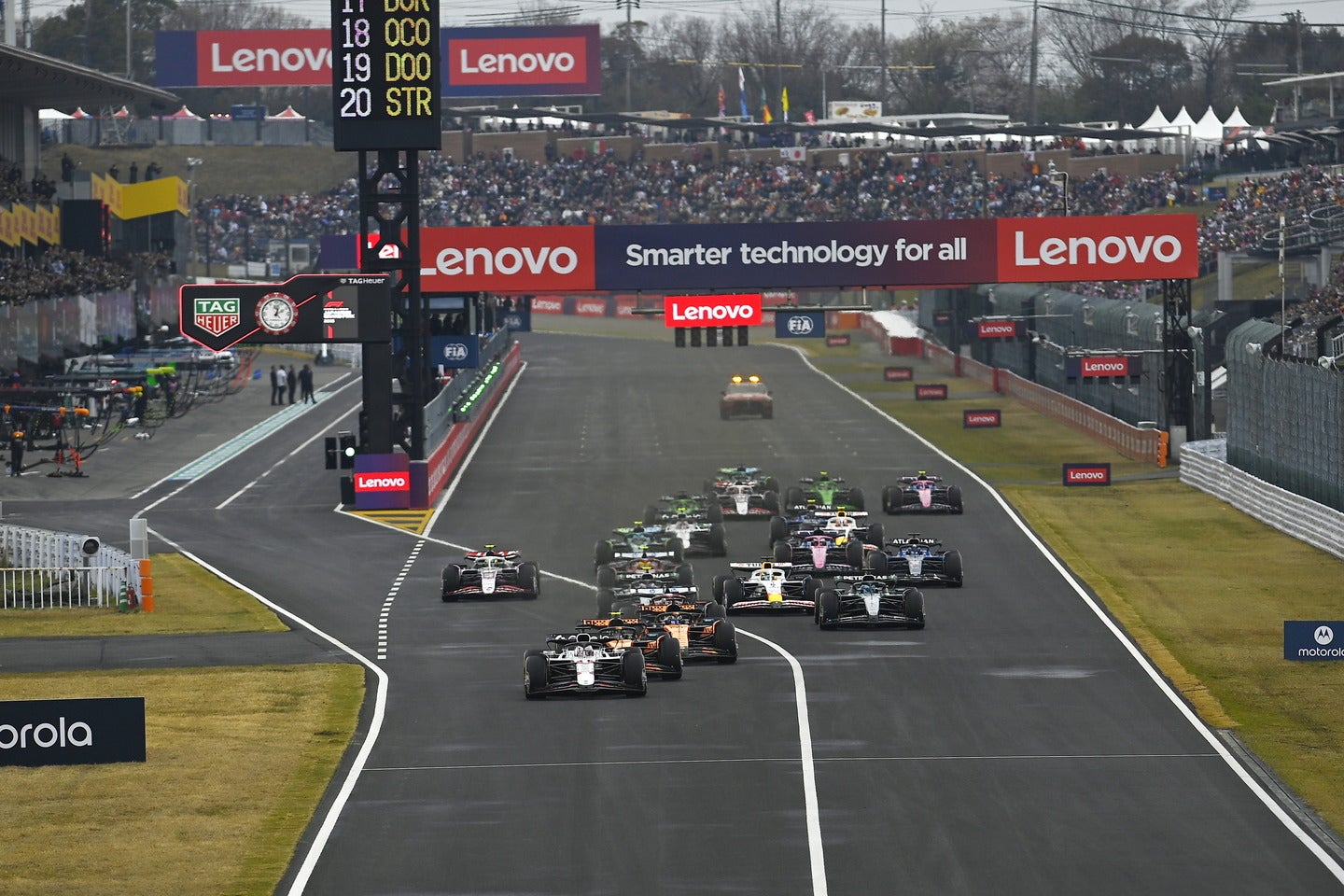 多くのF１ファンが集結した日本GP。中には芸能人の姿もあった。(C) Getty Images