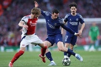 パリSG（右）が逃げ切るのか、アーセナル（左）が逆転か。(C)Getty Images