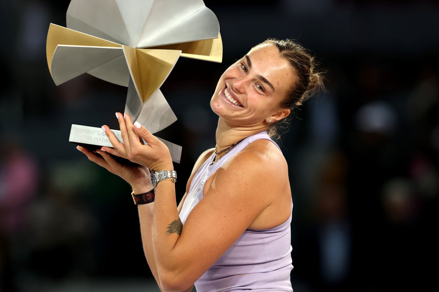 マドリード・オープンで３度目の優勝を飾り、節目のツアー20勝目を手にしたサバレンカ。(C)Getty Images