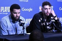 ベテランのヴァンブリート（左）をシェングン（右）が称賛した。(C)Getty Images