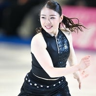オフショットだけでなく、トレーニング動画も随時公開している紀平。完全復活が待ち遠しいかぎりだ。(C)JMPA