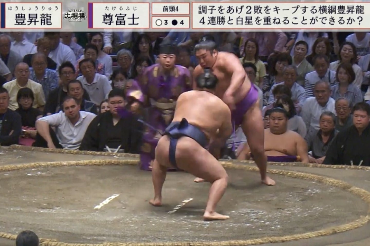 夏場所・結びの一番でハプニングが起きた（画像はABEMA TVのスクリーンショット）。