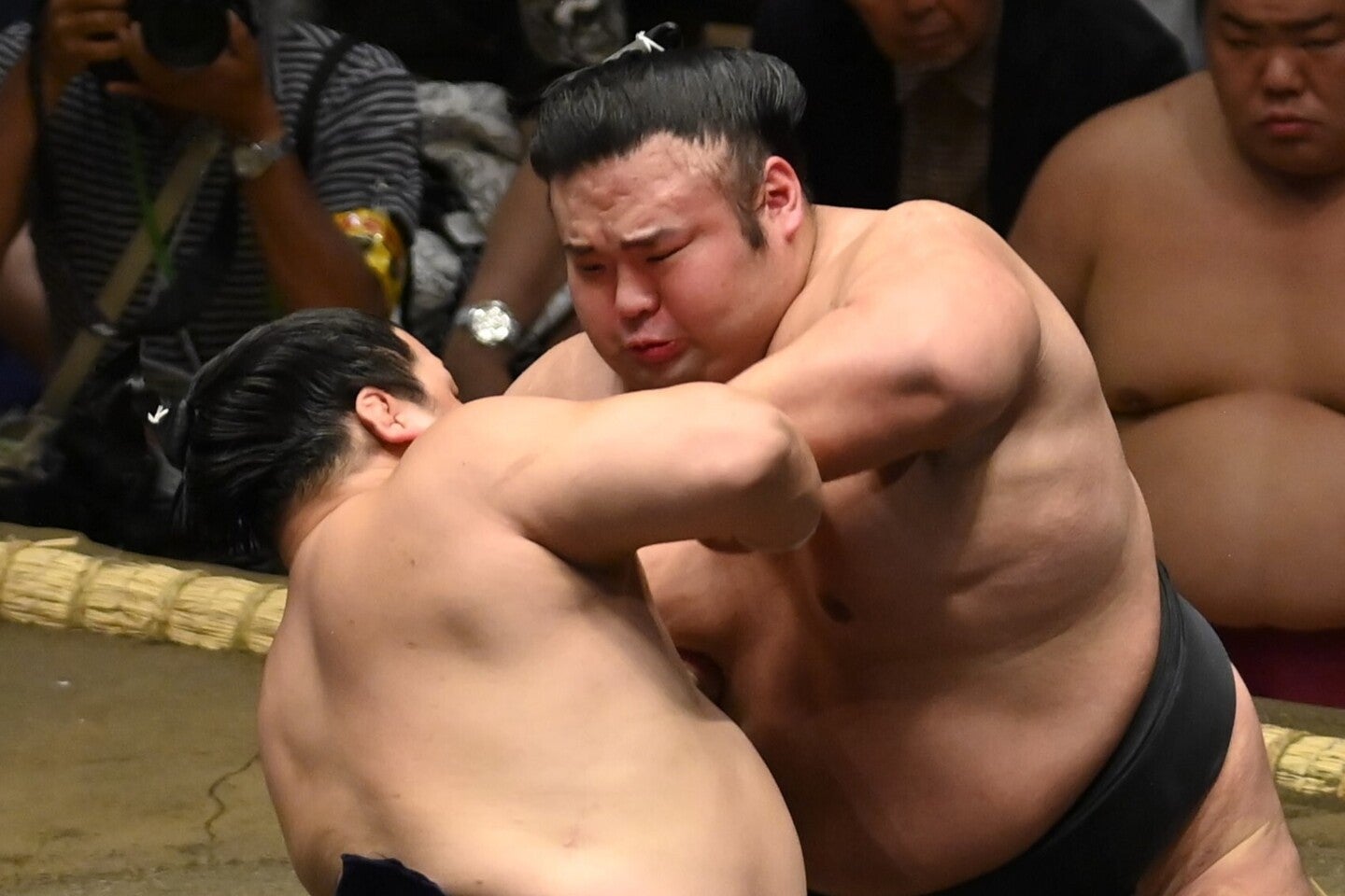 もともと食が太くないという元大関・貴景勝の湊川親方（右／写真は現役時代）。(C)Getty Images