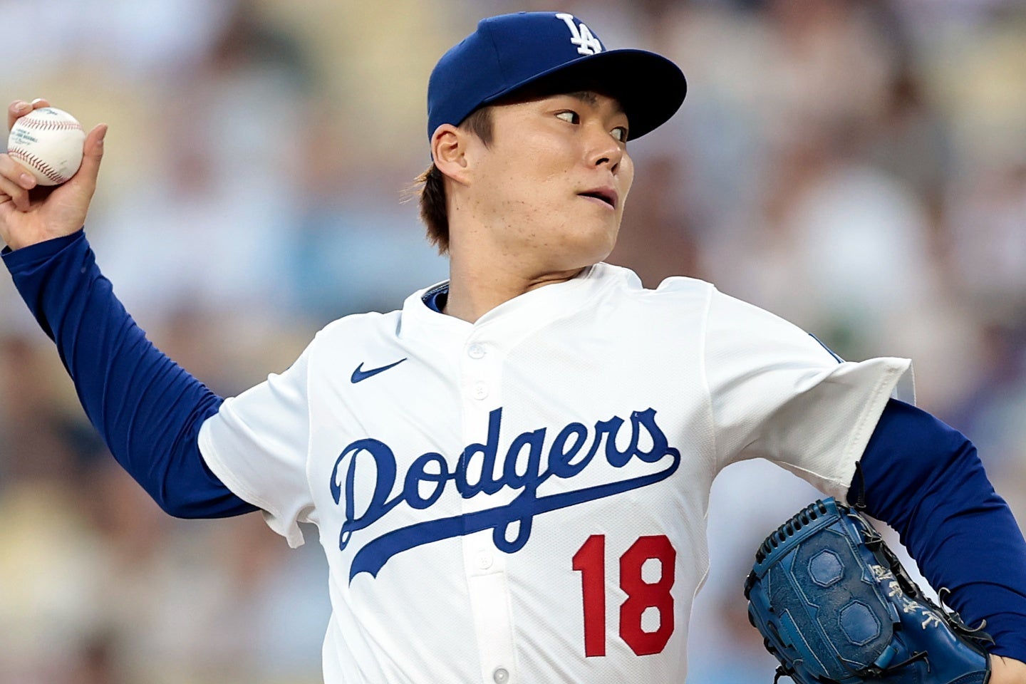 ７回８K無失点の無双ピッチングをみせた山本。圧巻の投球に賛辞が止まない。(C)Getty Images