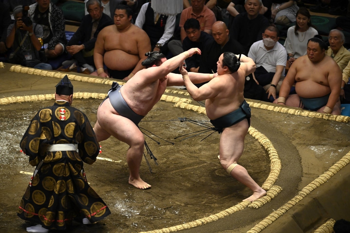 大相撲夏場所も数多の著名人が観戦に訪れた（写真はイメージです）。
