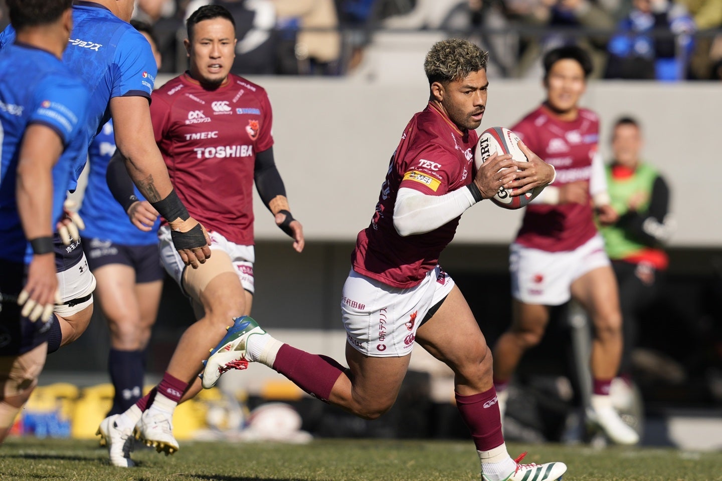 BL東京の司令塔モウンガ。NZ代表56キャップを誇る名手だが、タレントに頼らない組織力がチームの強みだ。(C) Getty Images