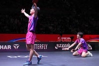 男子ダブルスで日本勢64年ぶりの金メダルに輝いた篠塚（左）と戸上（右）。(C)Getty Images
