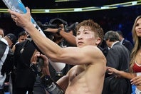 SNSに愛車を公開した井上。写真提供：Prime Video　(C) NAOKI FUKUDA