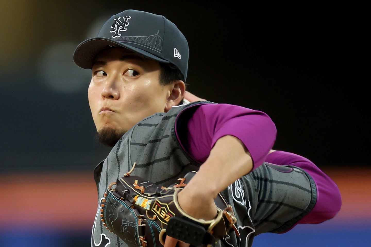 ドジャース戦に先発した千賀。６回途中まで投げ今季５勝目を挙げた。(C) Getty Images