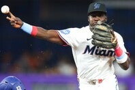５つのポジションをこなす汎用性とコンタクト能力が高い打撃、それにマイナーで30盗塁を２度記録した俊足で、いよいよメジャーに貢献しようとしていたサイモン。まさか３イニングで３つもエラーを犯すとは……。(C)Getty Images