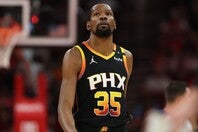 今年９月に37歳を迎えるデュラントが、来季どのチームでプレーするかに注目が集まっている。(C)Getty Images