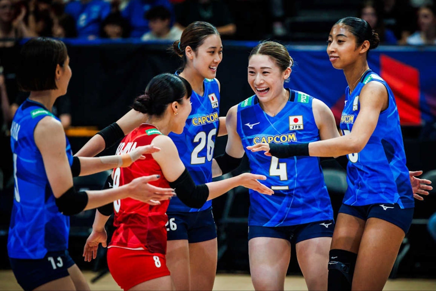 オランダを圧倒した日本代表は、ストレートで初戦を勝利した。(C)Volleyball World