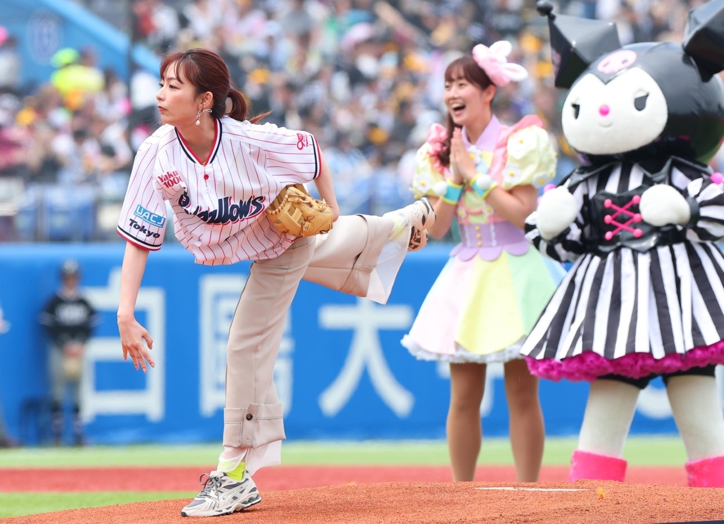 真剣な表情で投げ込む宇垣さん。３年前のリベンジを果たした。写真：産経新聞社