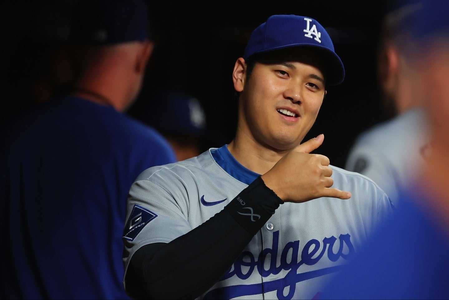 スタイリッシュな私服で球場入りした大谷。(C)Getty Images