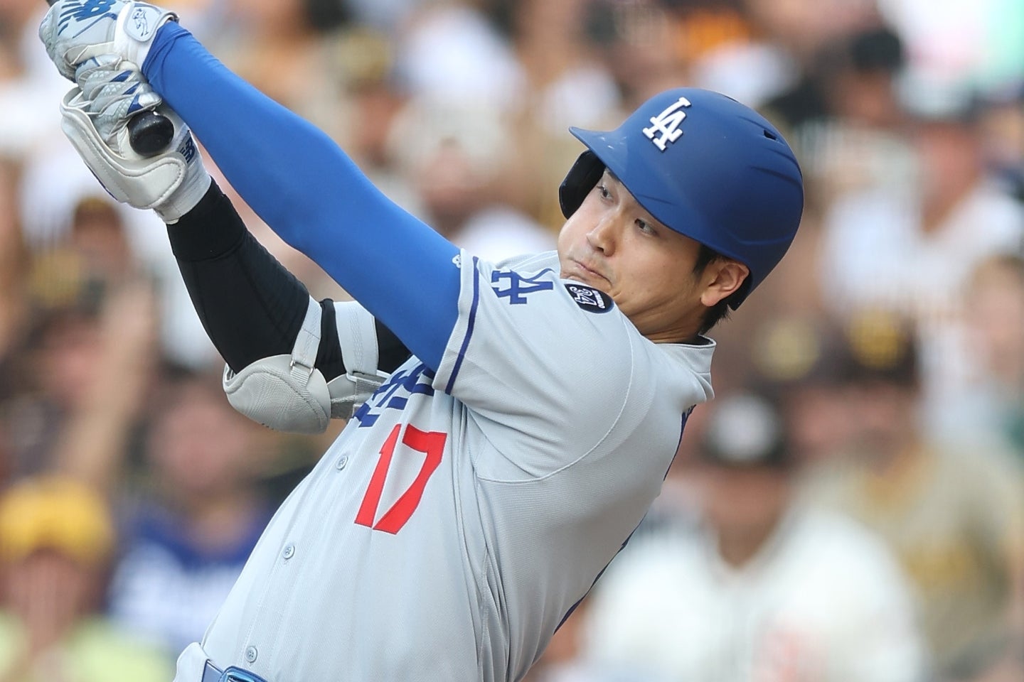 第１打席で二塁打を放った大谷。(C)Getty Images