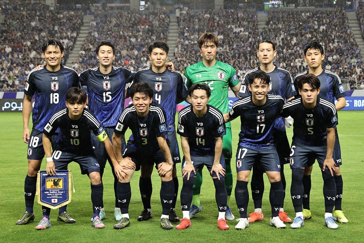 スタメンはほぼ海外で活躍する選手たちによって占められている日本代表。来年の本大会が楽しみだ。(C) Getty Images