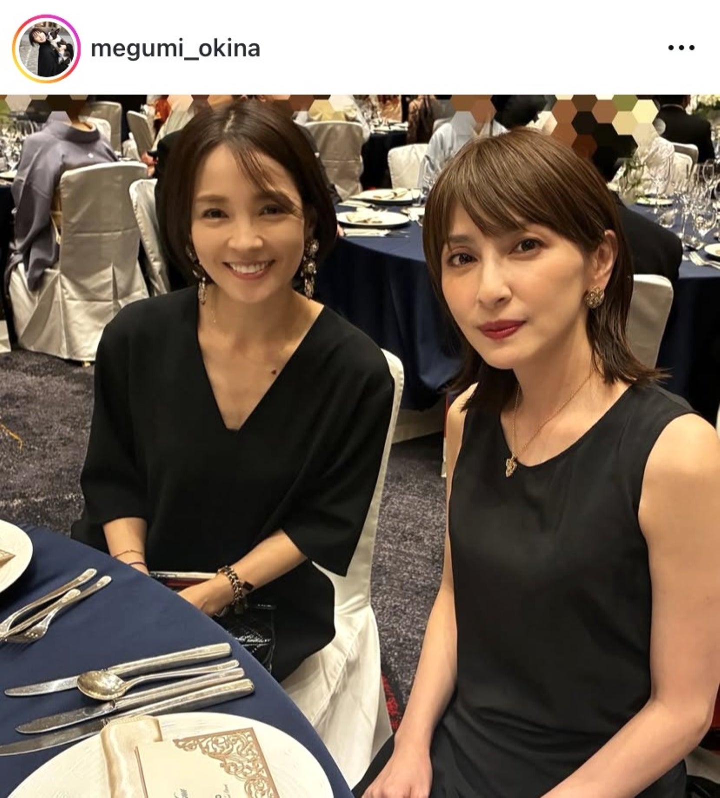 輝の結婚式で再会した奥菜さん（右）と国仲さん（左）の同学年コンビ（画像は＠megumi_okinaのスクリーンショット）。