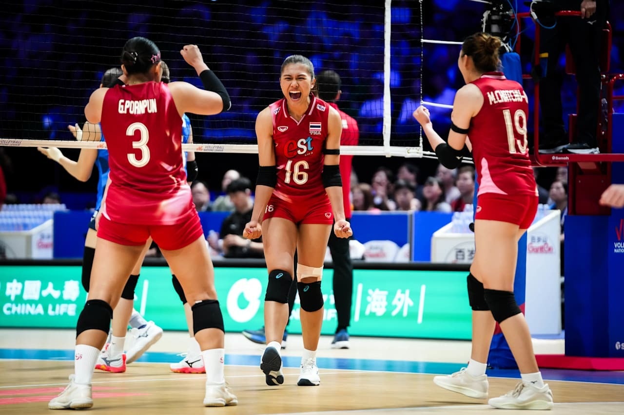 得点を決めて雄叫びを上げるタイ代表。(C)Volleyball World