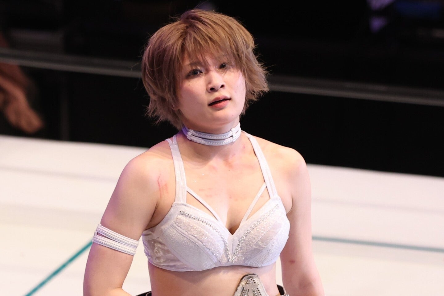 圧巻のパフォーマンスで男性も女性も惚れさせる安納。写真：THE DIGEST写真部