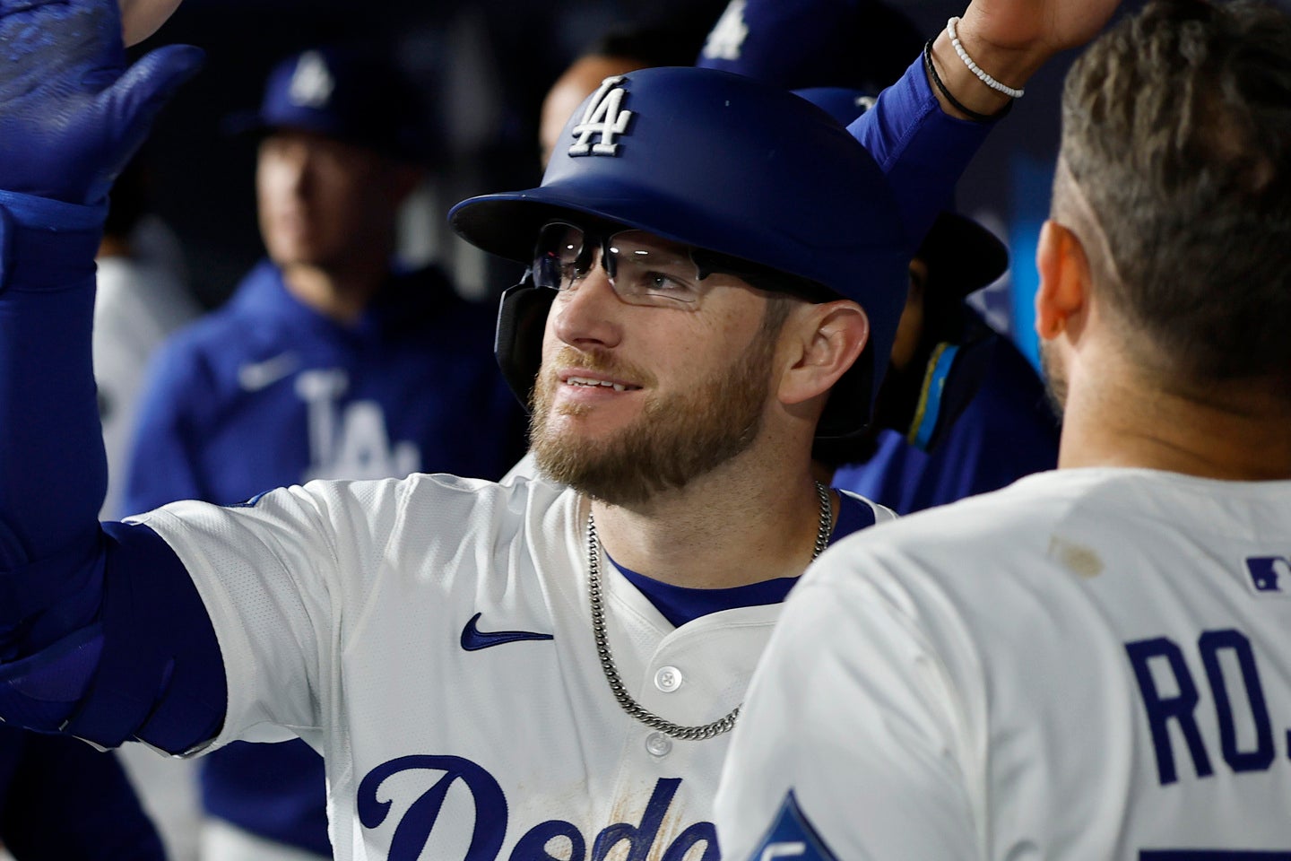 ドジャースのマンシーが打ち上げた内野フライが先制点につながった。(C)Getty Images