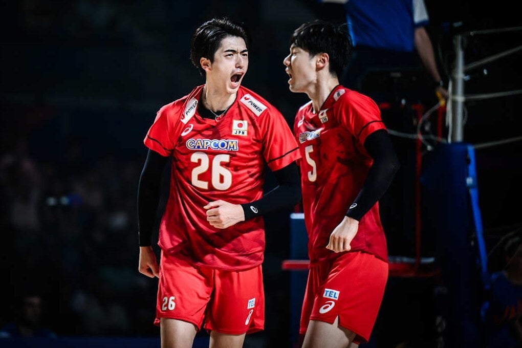 ウクライナの速攻に苦戦した日本。(C)Volleyball World