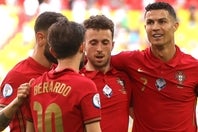 ポルトガル代表のチームメイト、ジョッタ（右から２人目）の訃報にロナウド（右）が追悼の意を表明した。(C)Getty Images