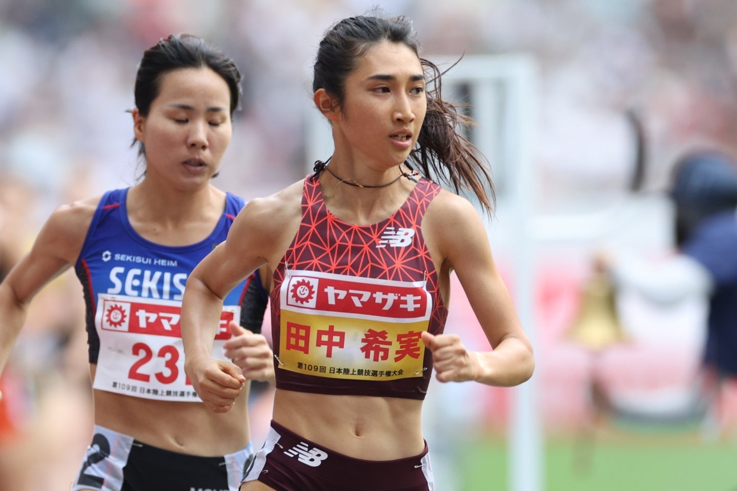 前日5000mで４連覇を飾った田中。1500mは予選から圧巻の走りを見せた。写真：永島裕基
