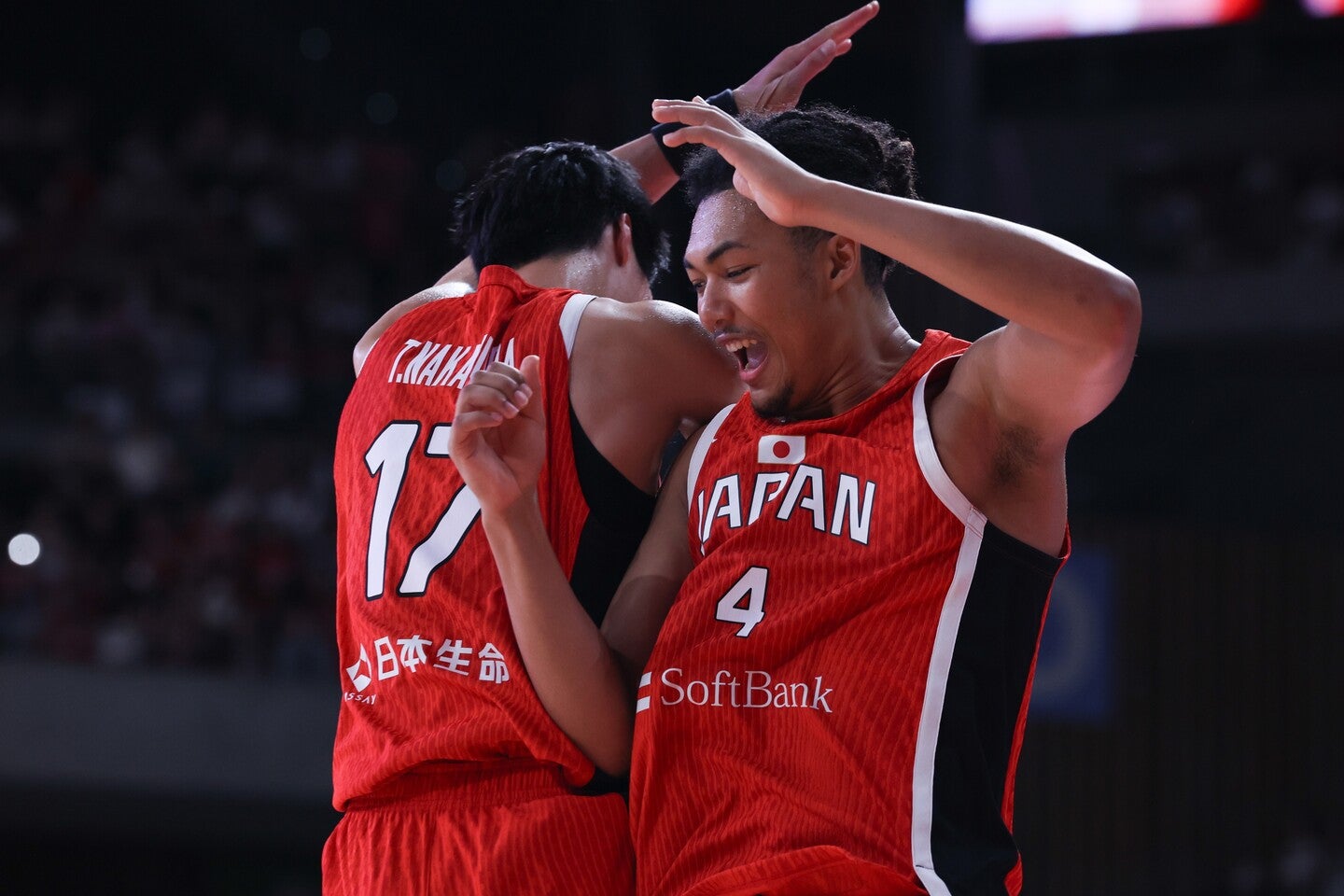 チームを牽引したジェイコブスと中村(左)。日本が前日の借りを返し、オランダに快勝した。(C)Getty Images