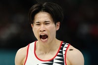 国産高級車の納車を報告した体操男子の萱和磨。(C)Getty Images
