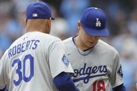 初回５失点の山本が１回途中で降板となった。(C) Getty Images
