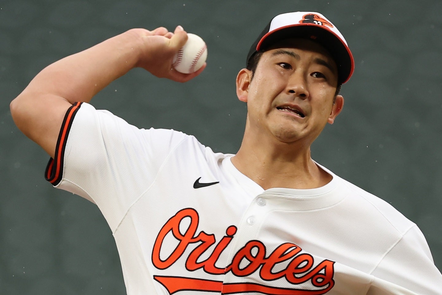 粘りの投球を見せた菅野が今季７勝目を挙げた。(C) Getty Images