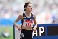 女子1500ｍで力走する高校３年生のドルーリー朱瑛里。写真：永島裕基