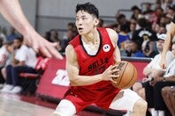 河村が“欠かせない10のアイテム”を紹介した。(C)Getty Images