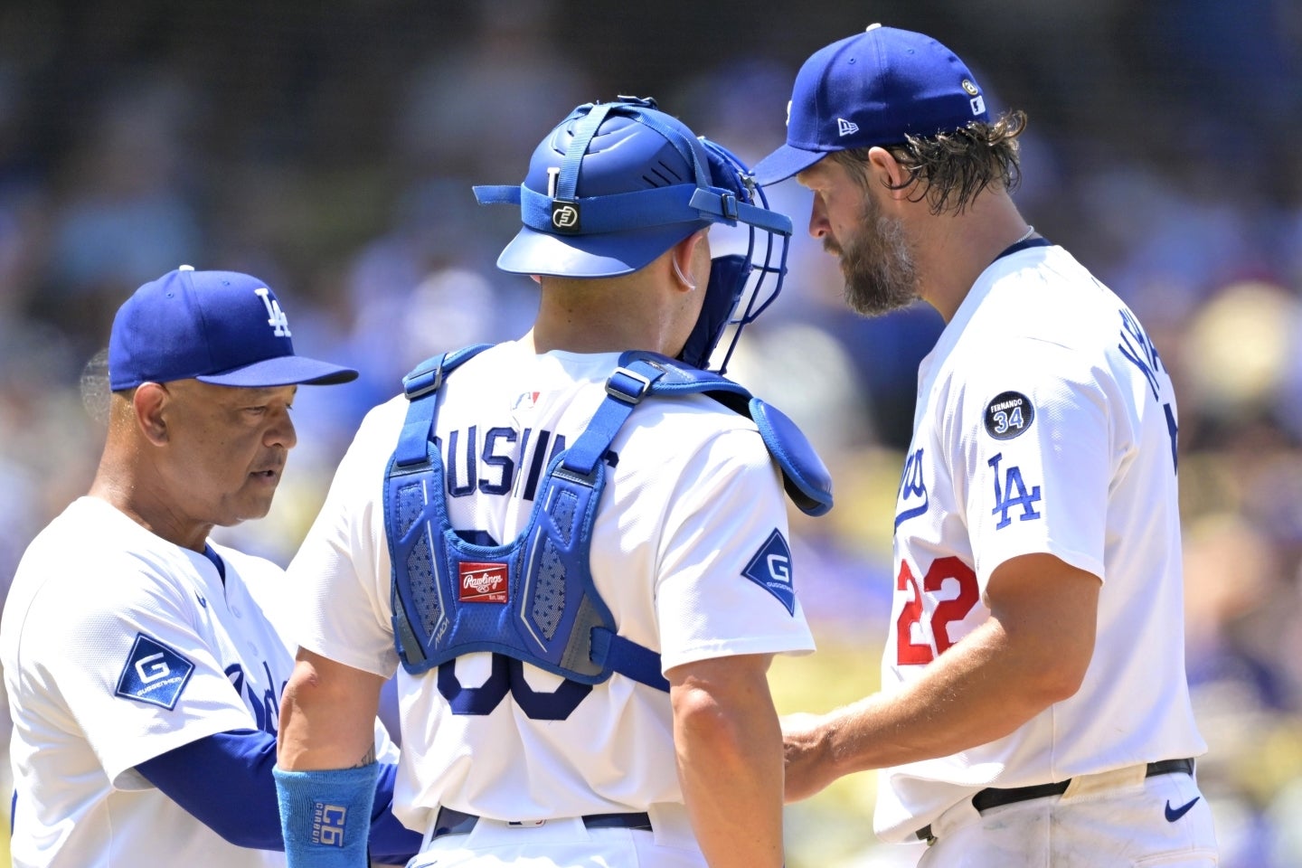 先発のカーショウは野手の失策が絡んで３失点・４回１／３でマウンドを降りた。(C)Getty Images