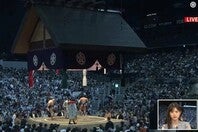 ABEMAの大相撲中継で元乃木坂46の松村沙友里さんがゲスト解説で出演した。（C）AbemaTV,Inc.