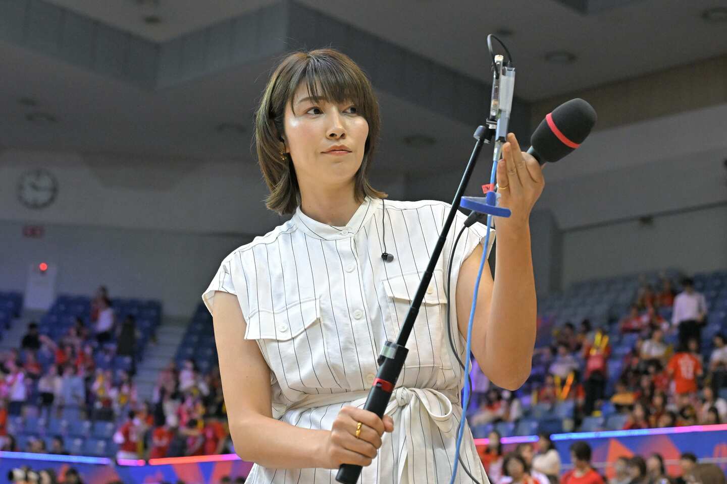 「買取大吉 バレーボールネーションズリーグ2025 千葉大会」を盛り上げた狩野さん。写真：金子拓弥（THE DIGEST写真部）