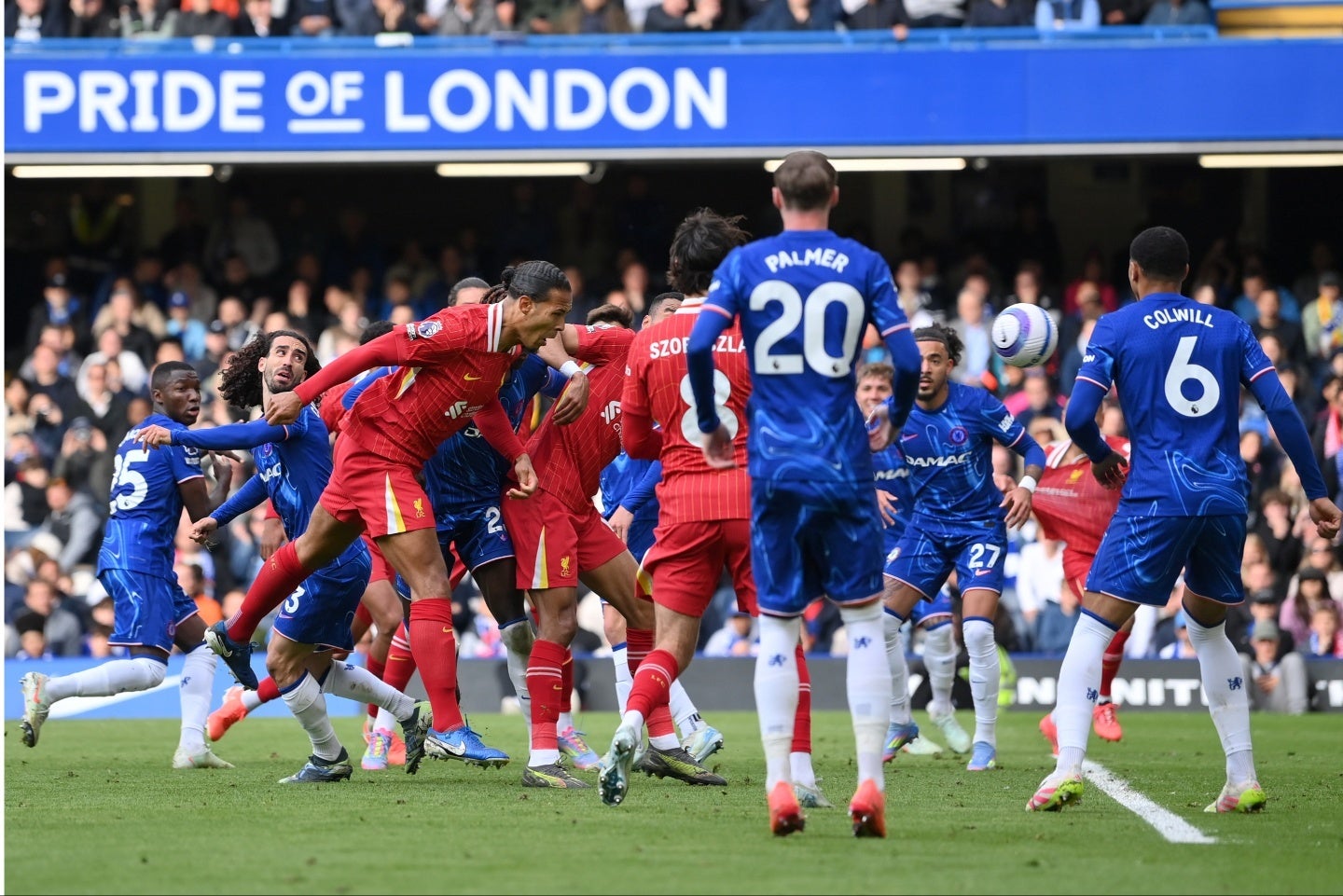 プレミアリーグと下部リーグの収入格差の大きさなど、英国サッカー界で指摘される構造の問題にIFRが取り組む。(C)Getty Images