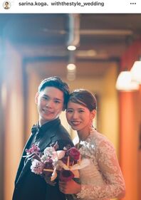 古賀さん＆西田夫妻が６月挙式のレアショットをどどーんと公開した。写真：公式インスタグラム（@sarina.koga)のスクリーンショット