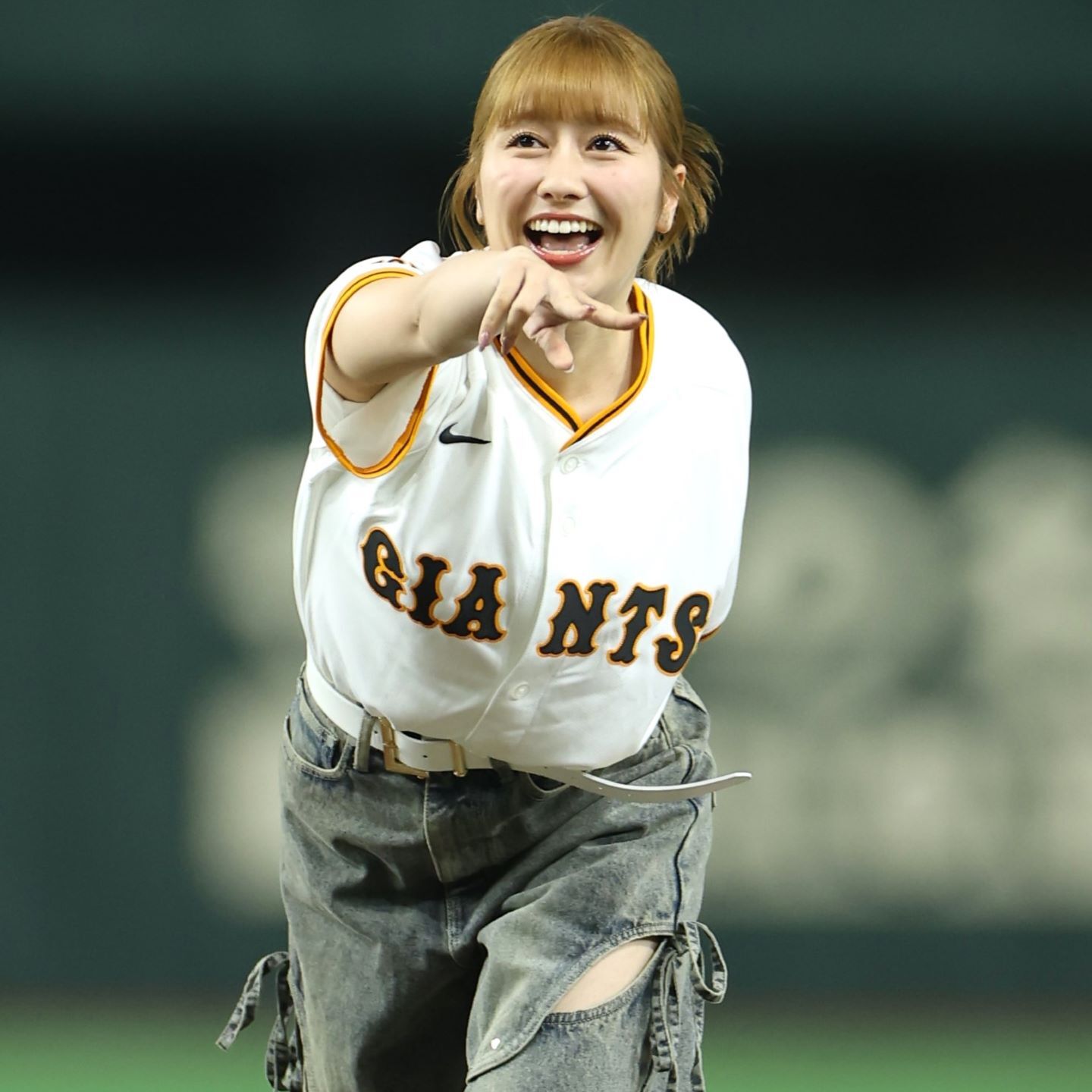 ノーバウンドはならずも“成長ぶり”を示した佐々木彩夏さん。写真：産経新聞社
