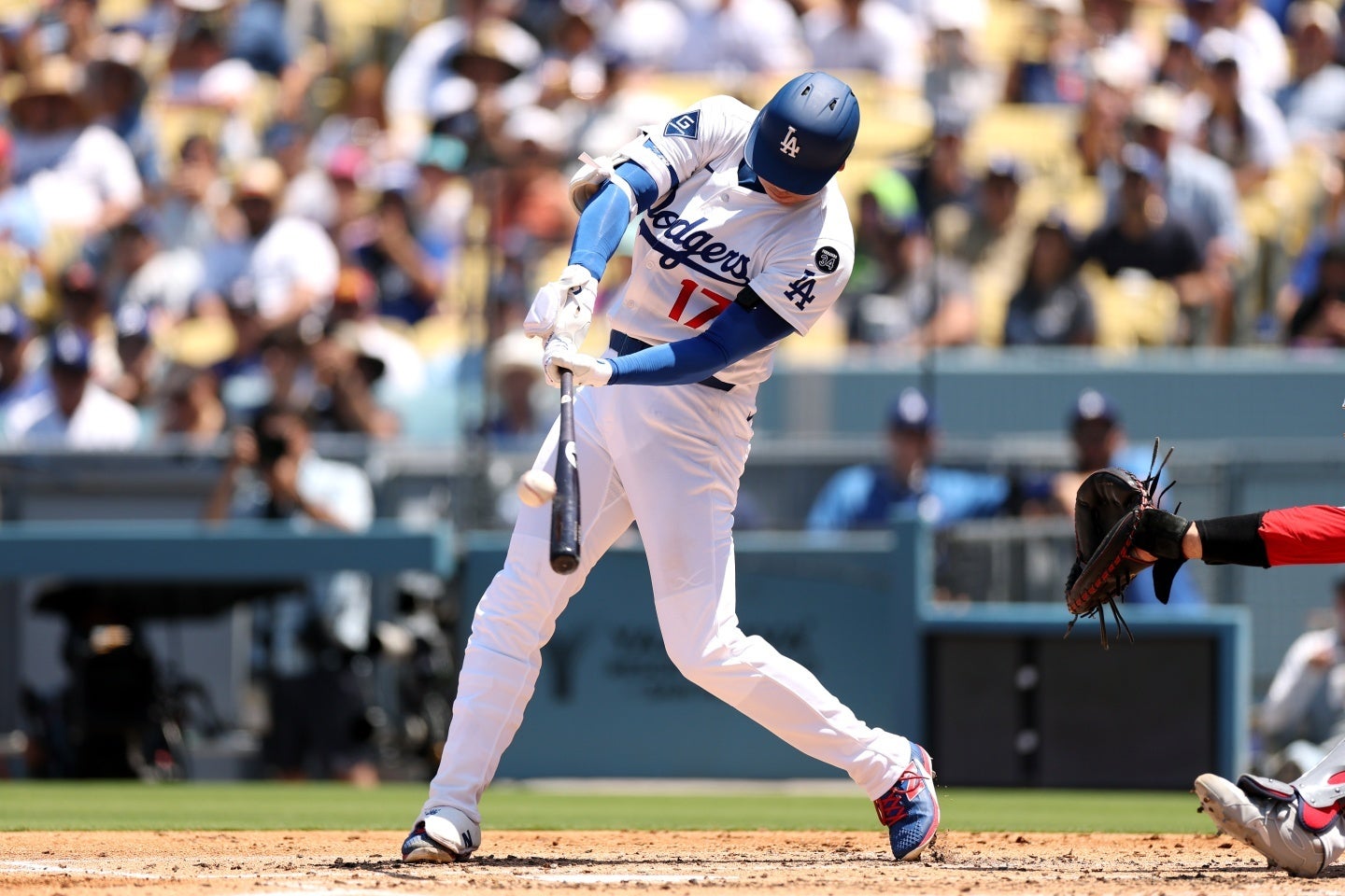 大谷はサヨナラの絶好機で空振り三振に倒れた。(C) Getty Images